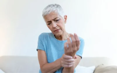 3 causas das dores nas articulações (e como aliviar e prevenir)
